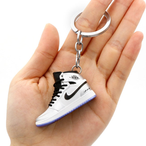 3D Mini Shoes Keychain Anime British Style Small Sneaker Keychains For Bags Small Gift Key Chain Jewelry Car Keyring Accessory