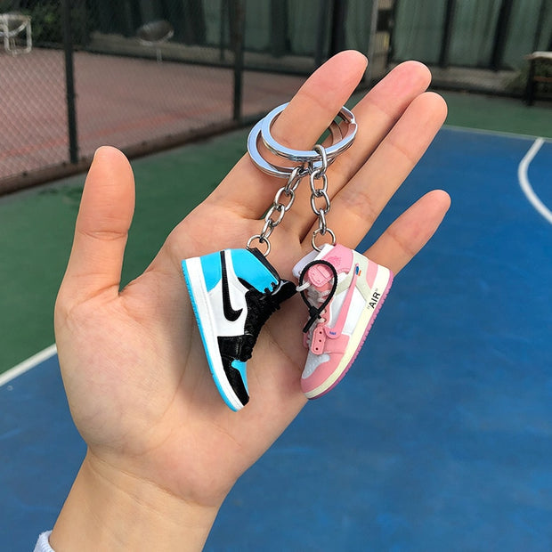 3D Mini Shoes Keychain Anime British Style Small Sneaker Keychains For Bags Small Gift Key Chain Jewelry Car Keyring Accessory