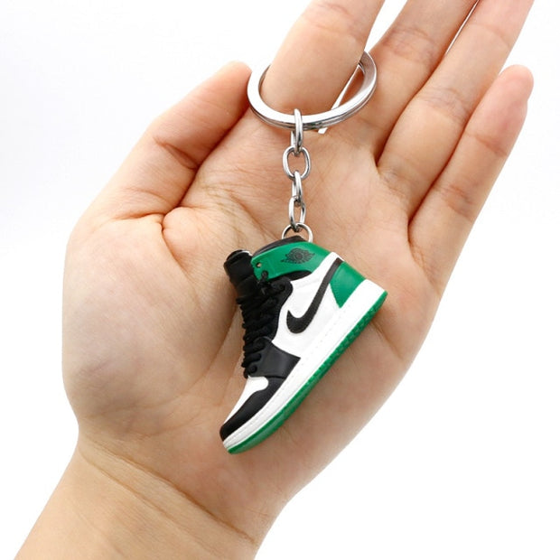 3D Mini Shoes Keychain Anime British Style Small Sneaker Keychains For Bags Small Gift Key Chain Jewelry Car Keyring Accessory