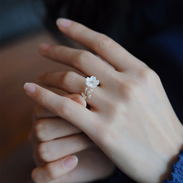 Elegant White Shell Flower Branch Shape Golden Opening Rings