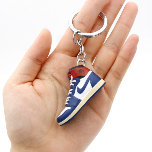 3D Mini Shoes Keychain Anime British Style Small Sneaker Keychains For Bags Small Gift Key Chain Jewelry Car Keyring Accessory