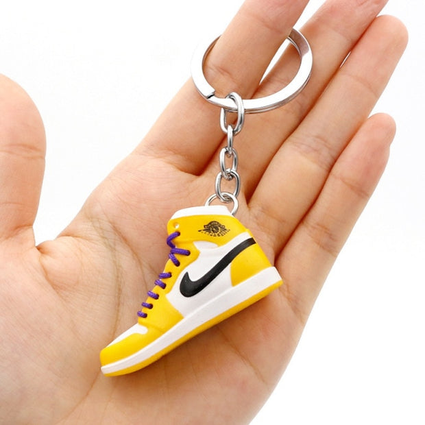 3D Mini Shoes Keychain Anime British Style Small Sneaker Keychains For Bags Small Gift Key Chain Jewelry Car Keyring Accessory