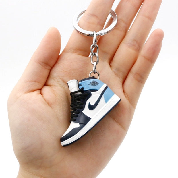 3D Mini Shoes Keychain Anime British Style Small Sneaker Keychains For Bags Small Gift Key Chain Jewelry Car Keyring Accessory